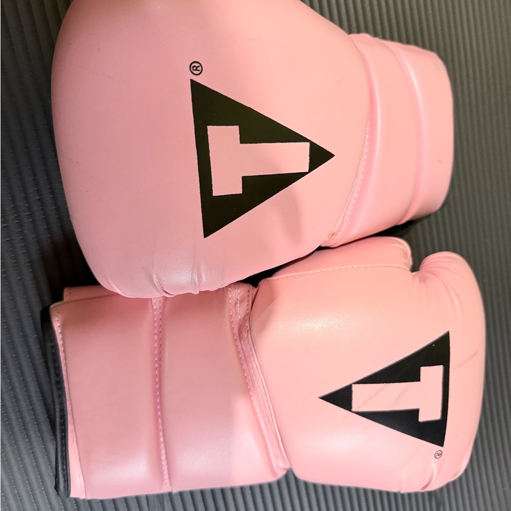 Pink Women’s Boxing Gloves